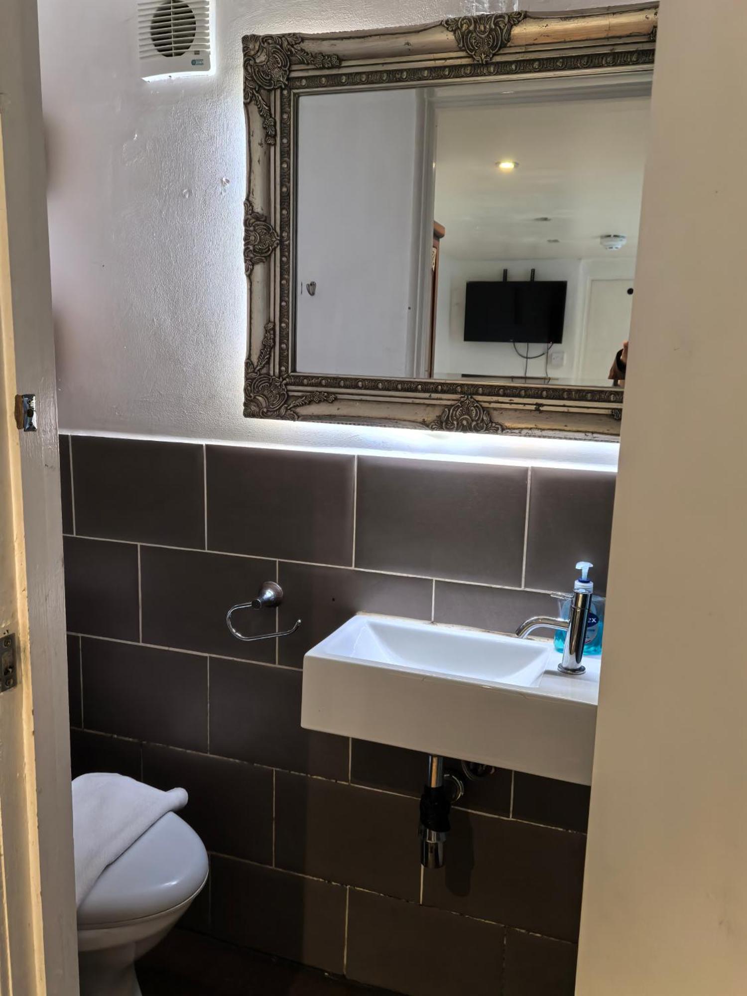 ברייטון Motel Schmotel מראה חיצוני תמונה